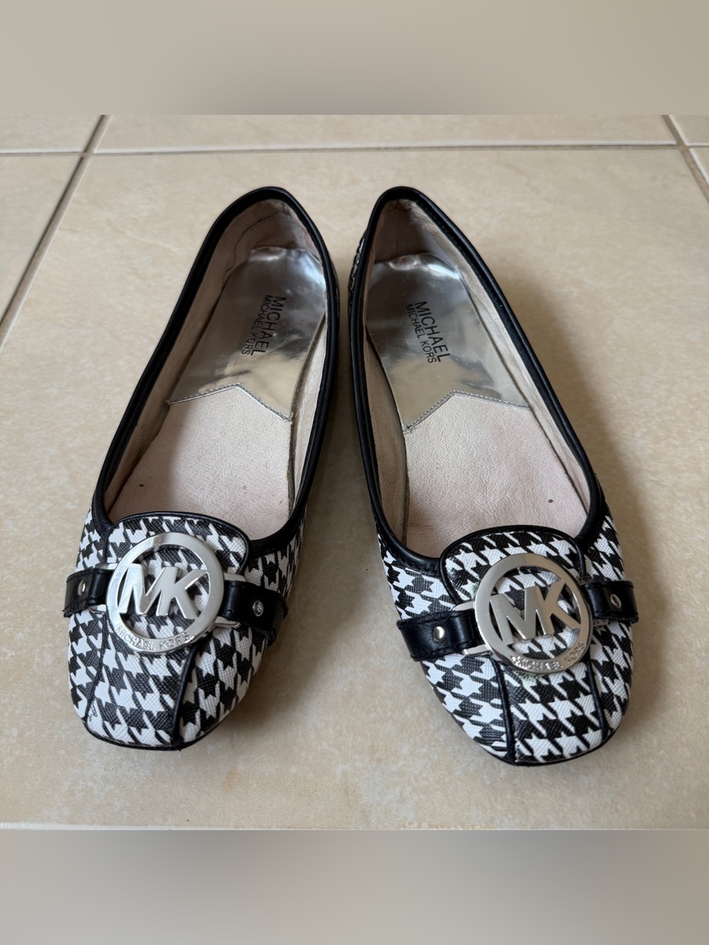 Michael Kors Fulton Moc Women's Black White Houndstooth Flats Silver Logo 7M